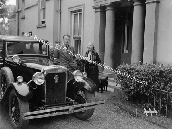 MR & MRS BROWNE WITH OLD CAR